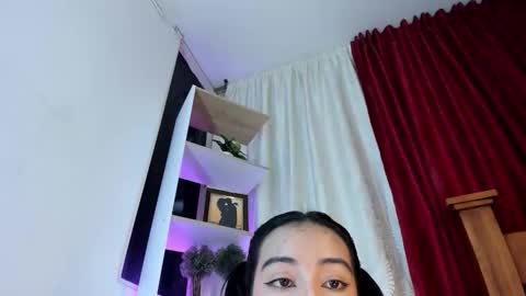 jenifer_lux online show from April 29, 5:30 pm