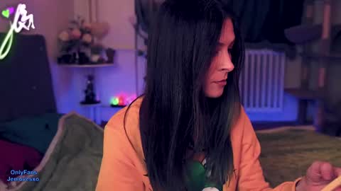 jeniferlovex online show from February 9, 8:13 pm