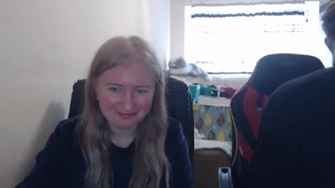 JenisAndPeter online show from March 31, 9:10 am