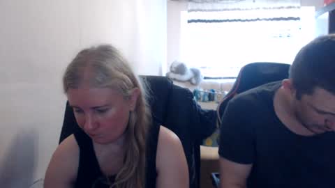 JenisAndPeter online show from July 1, 10:35 am