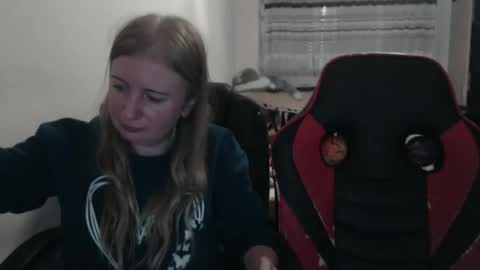 JenisAndPeter online show from November 1, 6:51 pm