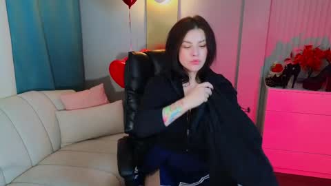 jenna_adams_ online show from April 11, 7:45 am