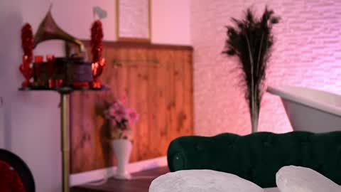 jenna_day online show from April 18, 7:10 am