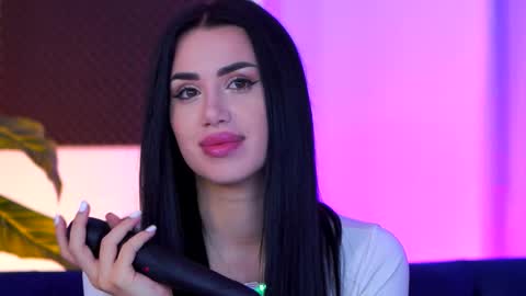 jenna_day online show from November 19, 5:18 am