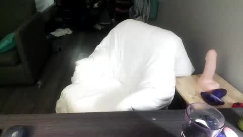 Jenna Cross online show from October 12, 10:55 pm