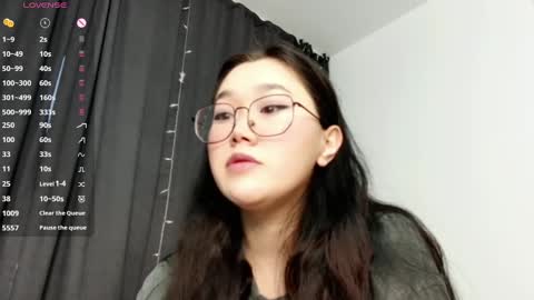 Snapshot of jennatyan chatting on December 28, 3:26 am JENNA online show from December 28, 3:26 am