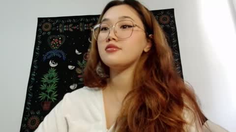 Snapshot of jennatyan chatting on September 9, 6:02 am JENNA online show from September 9, 6:02 am