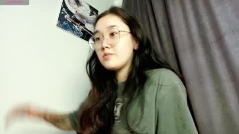Snapshot of jennatyan chatting on February 19, 8:01 am JENNA online show from February 19, 8:01 am