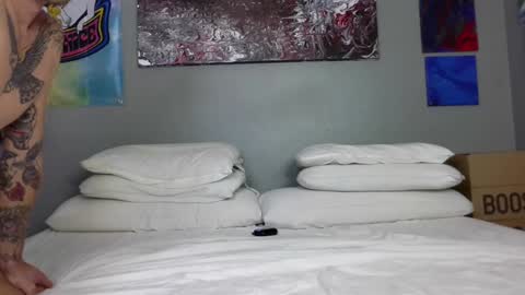 Snapshot of jennaxbarry chatting on December 4, 9:51 pm jennaxbarry online show from December 4, 9:51 pm