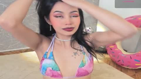 Jenner online show from December 2, 12:53 am