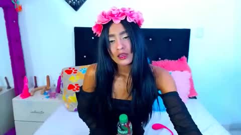 jenn online show from November 5, 7:43 am