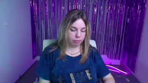 Jennifer online show from September 22, 11:47 am