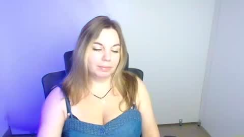 Jennifer online show from October 13, 8:27 am