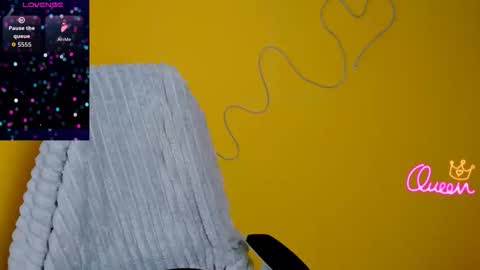 Jennifer online show from February 2, 12:23 pm