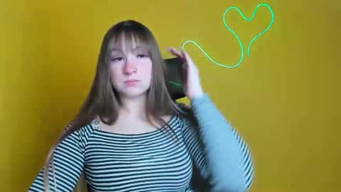 Jennifer online show from October 20, 6:29 am