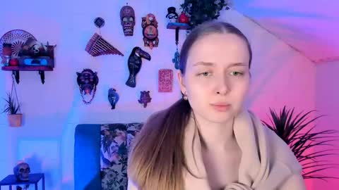 Jennifer online show from May 26, 6:14 pm