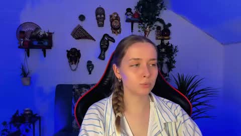 Jennifer online show from June 30, 6:17 pm
