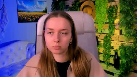 Jennifer online show from October 8, 10:54 am