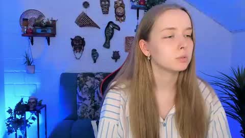 Jennifer online show from July 22, 6:10 pm
