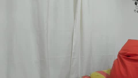 jenniferloveyou online show from February 17, 9:00 pm