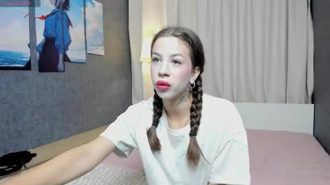 Snapshot of jenniferr_1 chatting on September 16, 8:56 pm Jenny online show from September 16, 8:56 pm