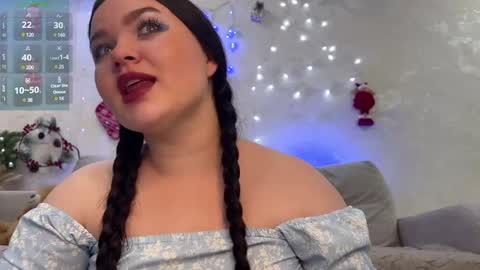 Snapshot of jennisxcharming chatting on December 30, 6:05 pm Mila online show from December 30, 6:05 pm