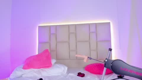 jenny__lawrence online show from September 20, 2:14 am