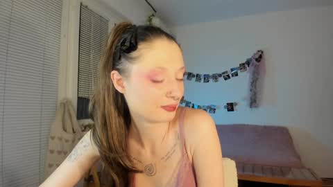 Snapshot of jenny_cox_love chatting on January 18, 7:15 pm Jennifer Jenny Darling online show from January 18, 7:15 pm