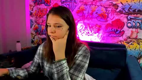 Snapshot of jenny_jimmy chatting on September 16, 12:34 am Jenny online show from September 16, 12:34 am