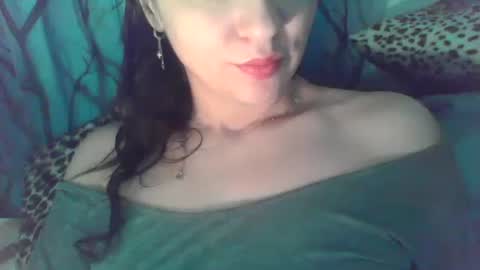Snapshot of jennyferdoe chatting on February 14, 10:58 pm jennyferdoe online show from February 14, 10:58 pm