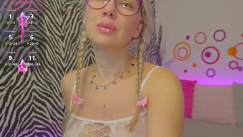   JennyShow online show from October 2, 5:50 am