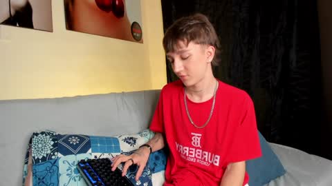 Snapshot of jeremy_salvatore_ chatting on January 17, 8:24 am jero independent model online show from January 17, 8:24 am