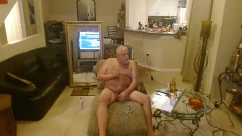 jerkbot101 online show from December 8, 12:57 am