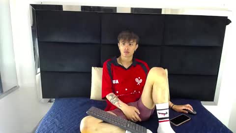 Jerom xx online show from October 20, 7:30 pm