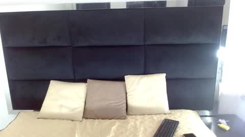 Jerom xx online show from October 9, 8:25 pm