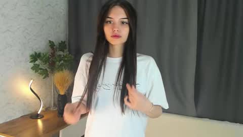 Keira online show from October 6, 4:30 am