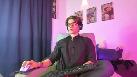 Angelo online show from October 22, 2:04 am