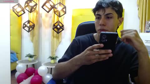 Snapshot of jerrycurb chatting on February 23, 1:21 pm lupo online show from February 23, 1:21 pm