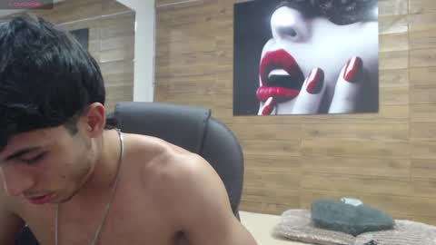 Snapshot of jerrycurb chatting on February 22, 10:09 pm lupo online show from February 22, 10:09 pm