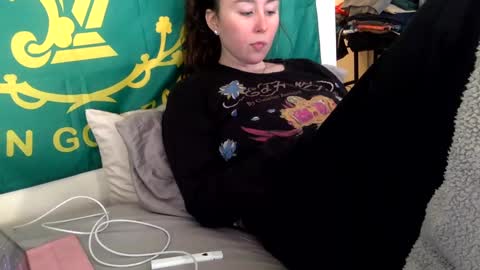 Snapshot of jerseydevl chatting on December 6, 8:23 pm the jersey devil online show from December 6, 8:23 pm