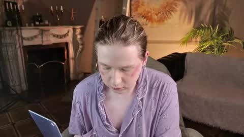 jes_solar online show from May 31, 9:27 pm