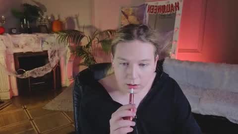 jes_solar online show from November 1, 9:36 pm