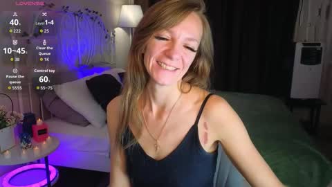 jesica_moon_peachy online show from November 15, 2:35 am
