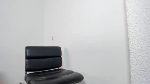 Snapshot of jess1ca_herrera chatting on February 26, 11:52 pm jessica herreraToday I will be your devil and you my victim online show from February 26, 11:52 pm