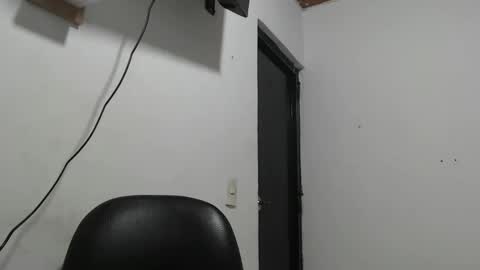 Snapshot of jess_beaut chatting on September 20, 1:41 am jess_beaut online show from September 20, 1:41 am
