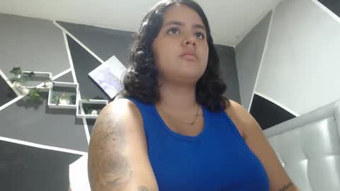 Snapshot of jess_beauty chatting on January 12, 1:00 am jess beauty online show from January 12, 1:00 am