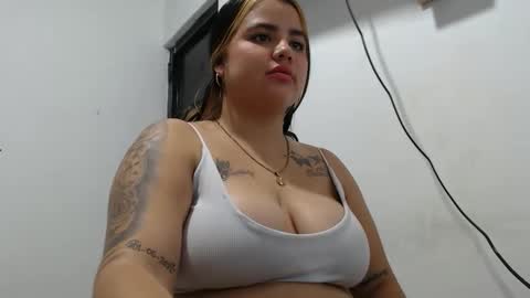 Snapshot of jess_beauty chatting on September 18, 7:07 pm jess beauty online show from September 18, 7:07 pm
