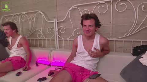 Snapshot of jesse_cross chatting on September 12, 10:01 pm JESSE online show from September 12, 10:01 pm