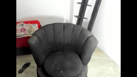 jesshot_bigcock online show from December 14, 9:21 pm