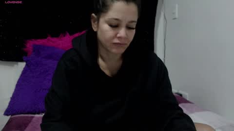 Snapshot of jessi_robertss chatting on February 28, 1:58 am jessica online show from February 28, 1:58 am